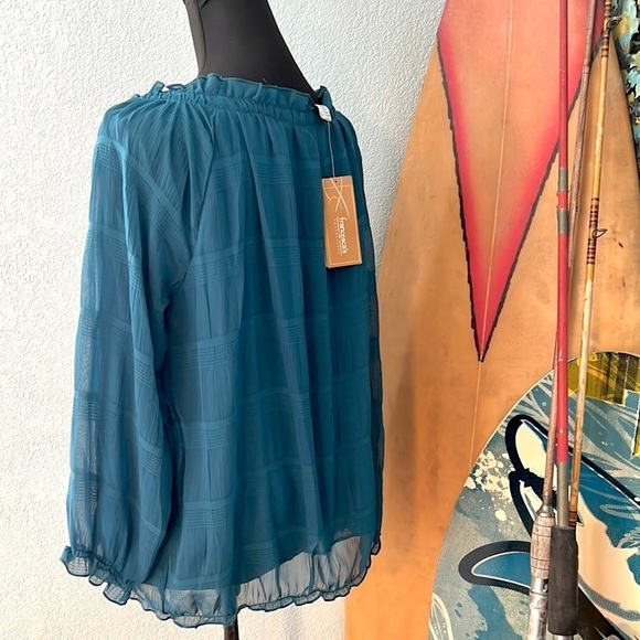 ⭐️NWT, Francesca’s Collection, Criss Cross, Eye-Catching Teal Textured Blouse, M - Picture 3 of 14